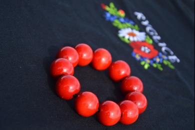 Bransoletka koralowa z drewna